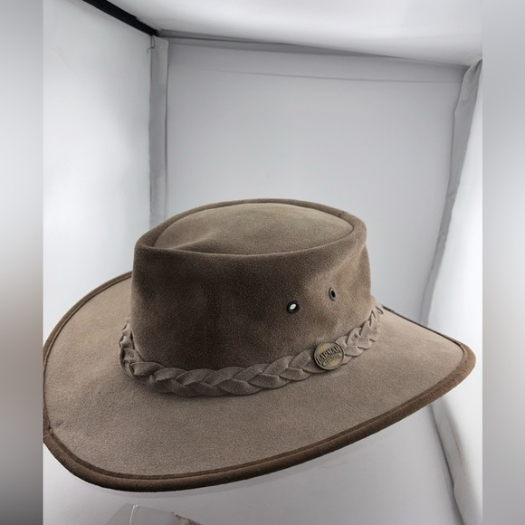 Barmah Squashy Bronco Leather Hat Heren - Made in Australia vlechtband rund lederen hoed outdoor met leren band paspelrand voor Zomer/Winter - S (54-55 cm) bruin Barmah Squashy Bronco Leather Hat Heren - Made in Australia vlechtband rund lederen hoed outdoor met leren band paspelrand voor Zomer/Winter - S (54-55 cm) bruin